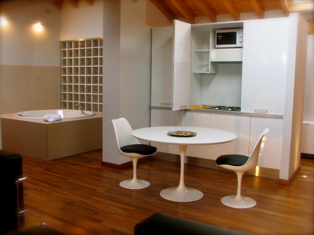 Parizzi Suites & Restaurant 파르마 객실 사진