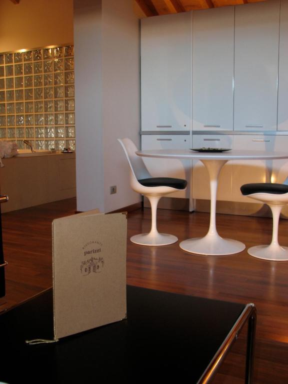 Parizzi Suites & Restaurant 파르마 객실 사진