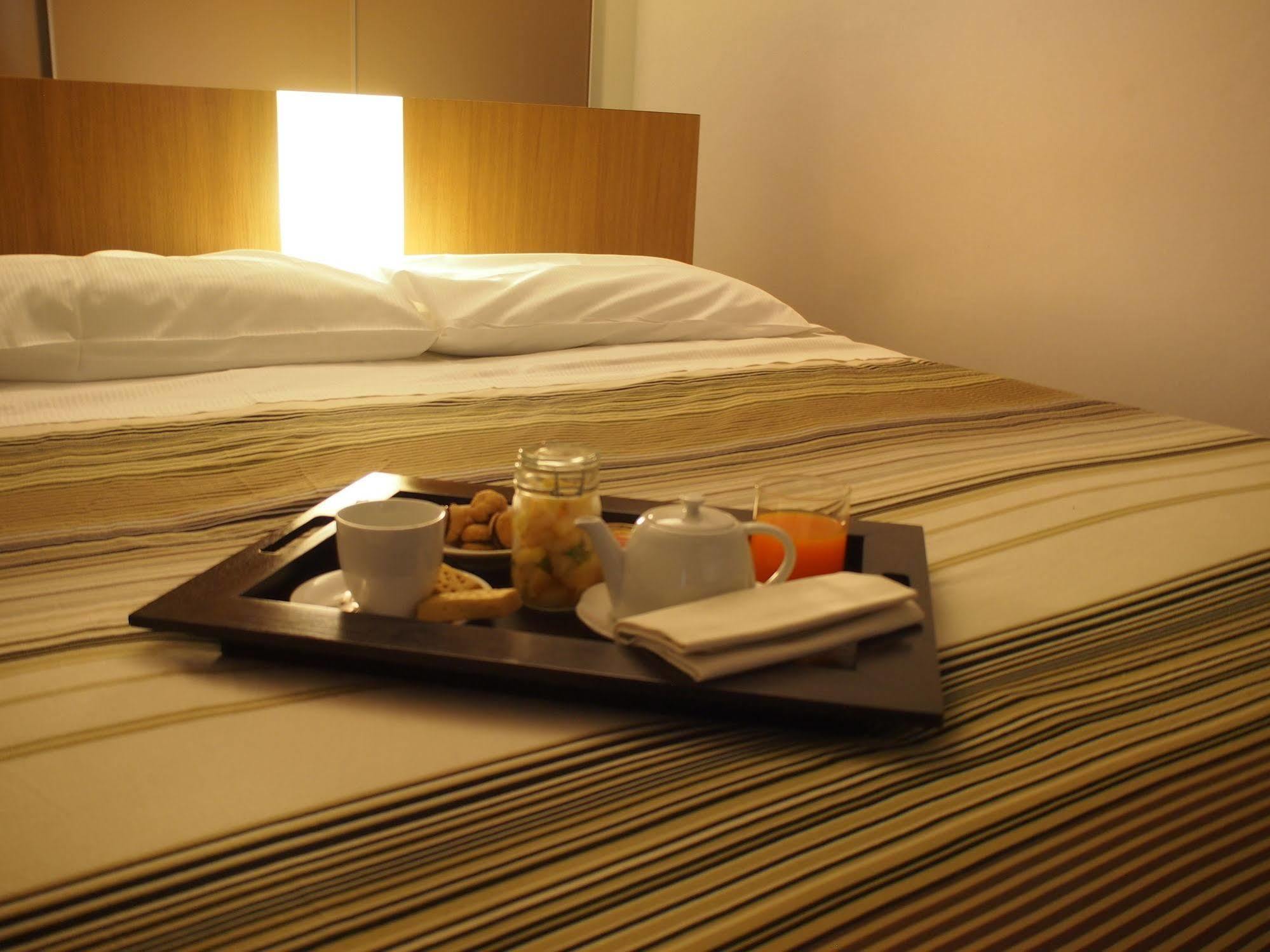 Parizzi Suites & Restaurant 파르마 외부 사진