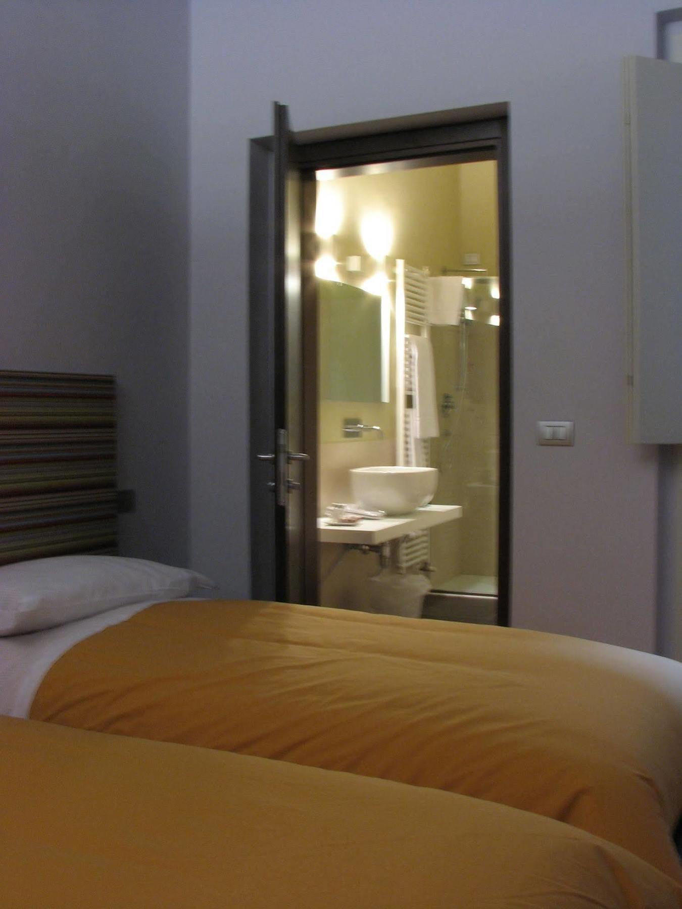 Parizzi Suites & Restaurant 파르마 외부 사진